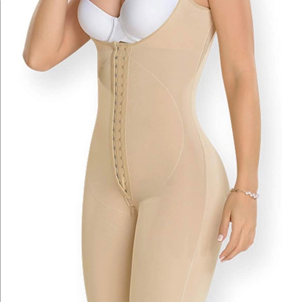 M&D compression garment.